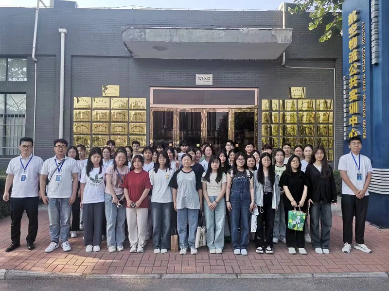 郑州航空物流公共实训中心圆满完成郑州职业技术学院117名师生认知实训工作